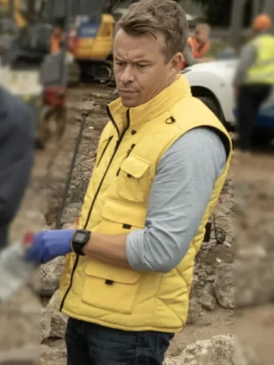 NCIS Sydney Todd Lasance Yellow Vest