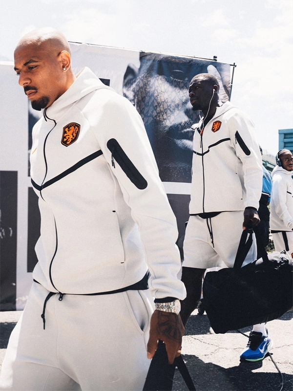 buy now Netherlands Tech Fleece Windrunner Hoodie