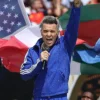FIFA World Cup Final Halftime Show Robbie Williams Tracksuit