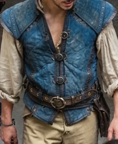 Milo Manheim vest