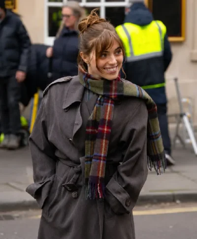 Rivals S02 Bella Maclean Grey Coat