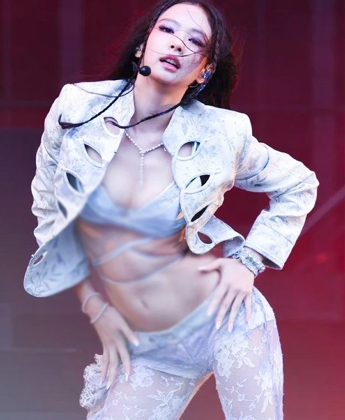 Jennie Summer Sonic Osaka 2026 White Jacket