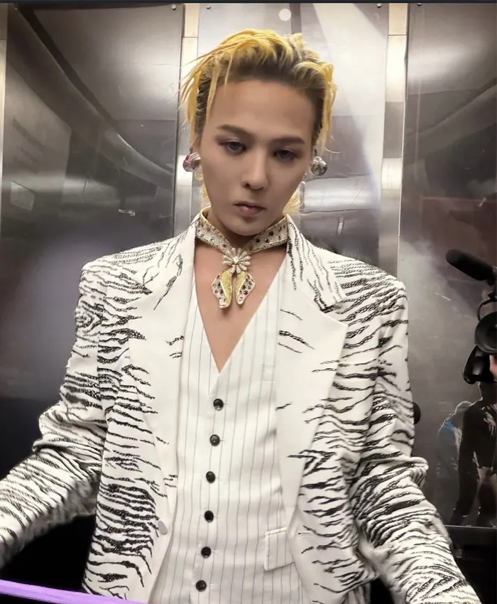BIGBANG 2026 OAKLAND G-Dragon Blazer