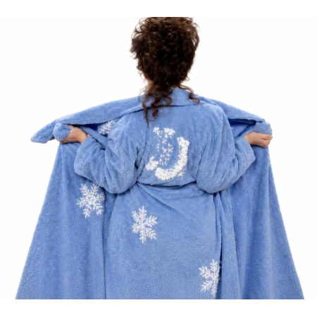 Fran Fine The Nanny Blue Snowflake Fleece Robe