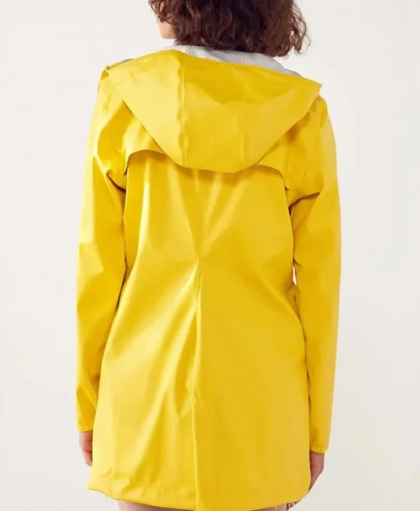 Jane Levy Zoey’s Extraordinary Playlist Yellow Coat