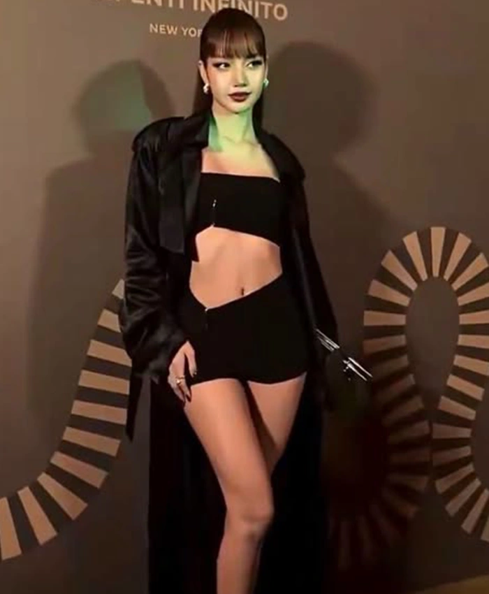 Lisa BVLGARI Serpenti Infinito After Party Black Long Coat