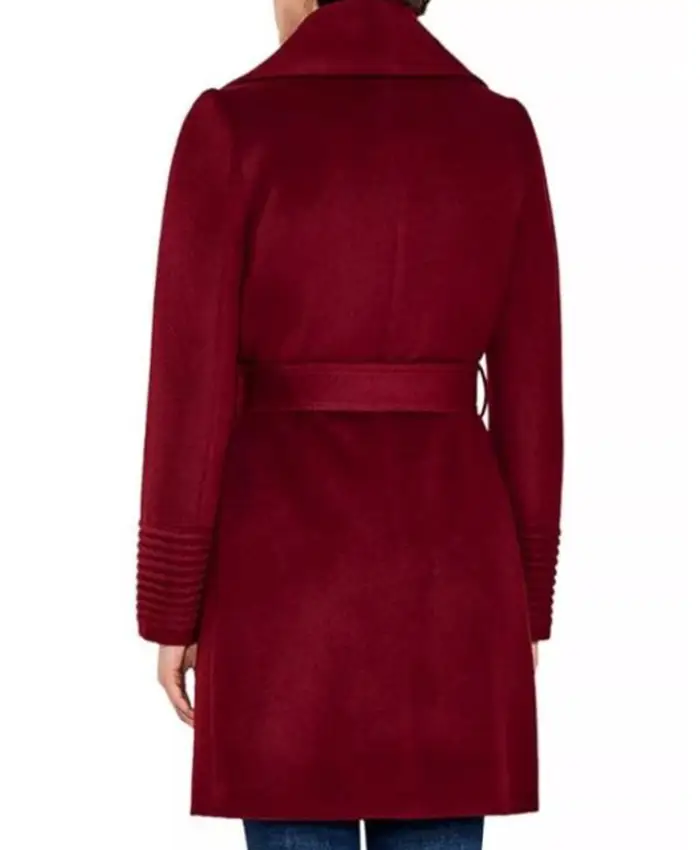 My Life With The Walter Boys S03 Sarah Rafferty Maroon Wrap Coat