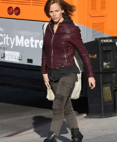 Riley North Peppermint Jennifer Garner Maroon Jacket