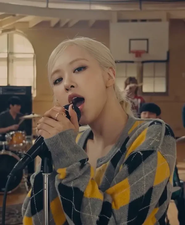 Women ROSE New Trick Music Video Outfit