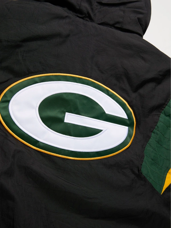 order-now-Green-Bay-Packers-Starter-Blackout-Breakaway-Jacket.webp