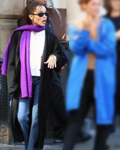 Die Alive Set Zoë Kravitz Black Coat