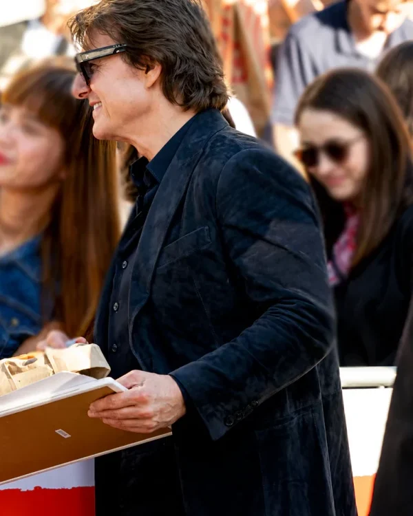 Digger Premiere Tom Cruise Suit